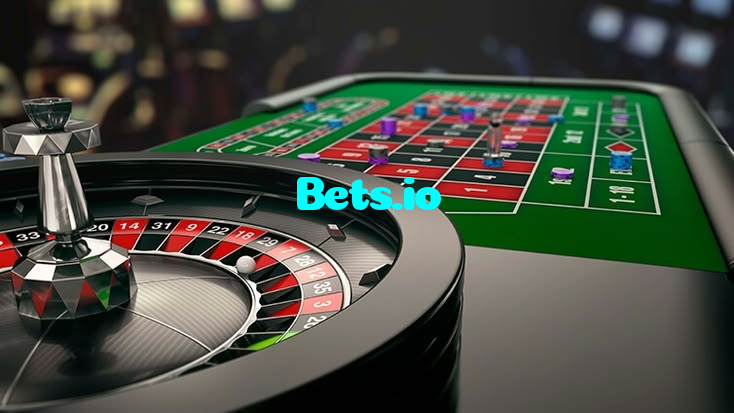 Bets.io casino presented on mobile device in Pakistan with slots and live games